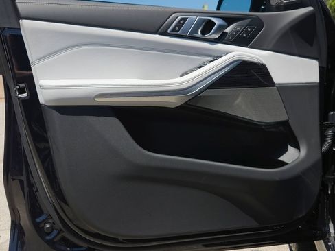 Used 2024 BMW X5 sDrive40i w/ M Sport Package RWD image 17
