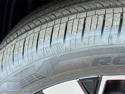 New 2026 Mitsubishi Outlander SE image 38