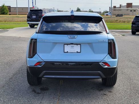New 2025 Cadillac Optiq Sport 1 image 39