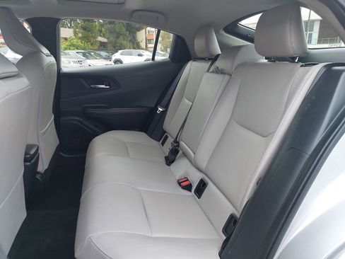 Used 2024 Toyota Prius XLE AWD/4WD image 13