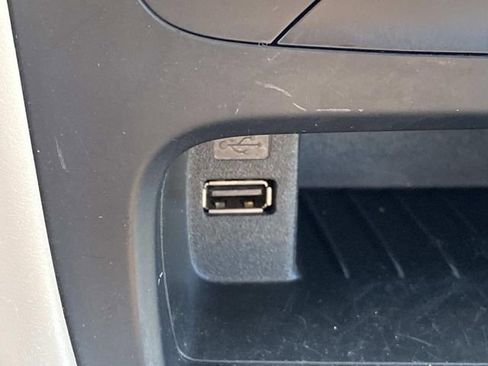 Certified 2018 Ford Focus SE image 29