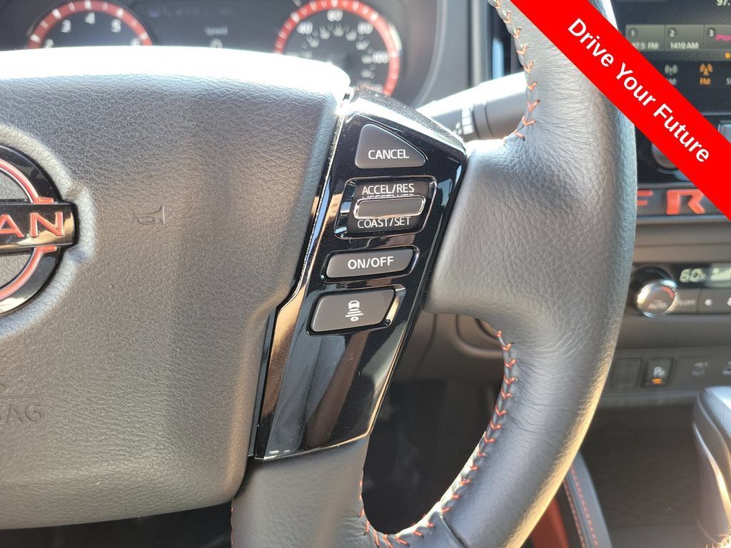 Used 2025 Nissan Frontier PRO-4X w/ Tow Package AWD/4WD image 8