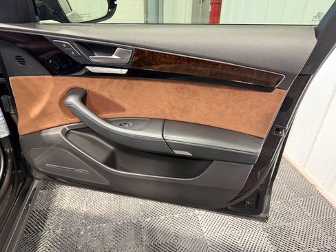 Used 2017 Audi A8 L 4.0T w/ Driver Assistance Package image 20