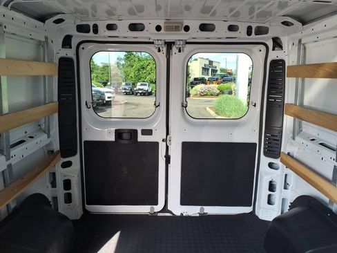 Used 2025 RAM ProMaster 2500 w/ U-Haul Equipment Group FWD image 20