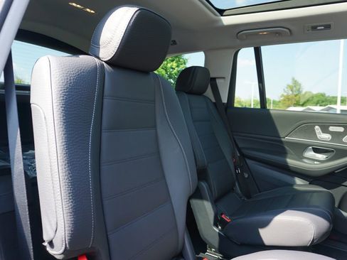 New 2026 Mercedes-Benz GLS 450 4MATIC image 44