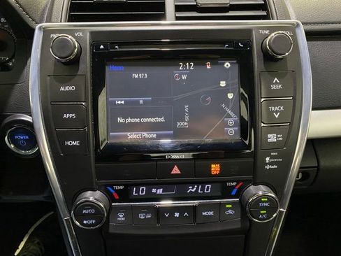 Certified 2016 Toyota Camry SE w/ Moonroof Package image 17