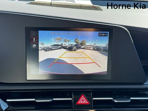 New 2026 Kia Niro LX FWD image 15