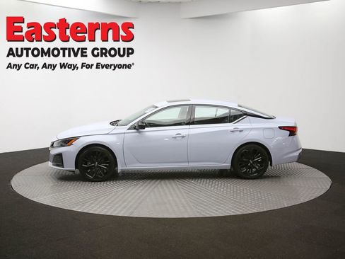 Used 2023 Nissan Altima 2.5 SR w/ SR Premium Package image 59