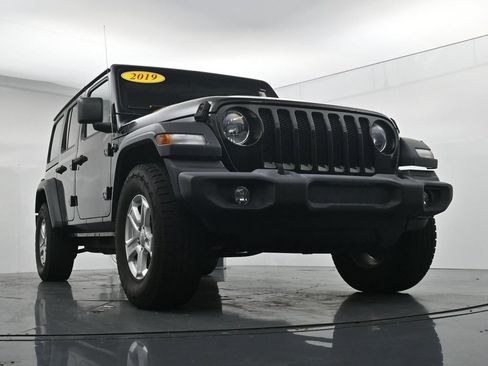 Used 2019 Jeep Wrangler Unlimited Sport S AWD/4WD image 32