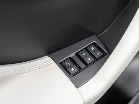 Used 2019 Jaguar F-PACE SVR AWD/4WD image 12