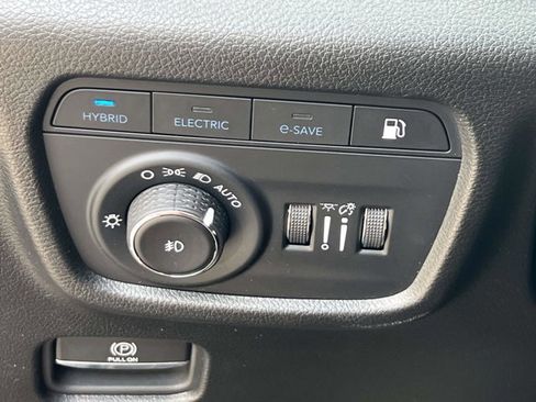 Used 2023 Jeep Grand Cherokee 30th Anniversary AWD/4WD image 20