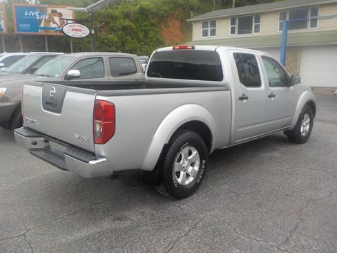 Used 2012 Nissan Frontier SV image 6