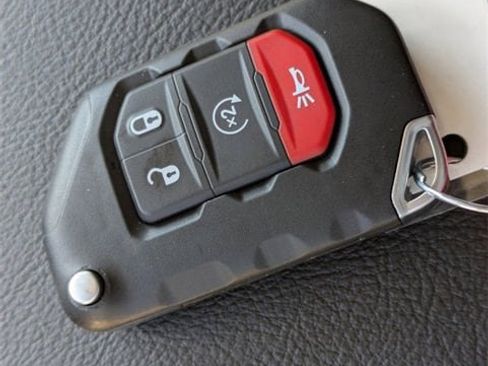 New 2025 Jeep Wrangler Rubicon w/ Convenience Group image 31