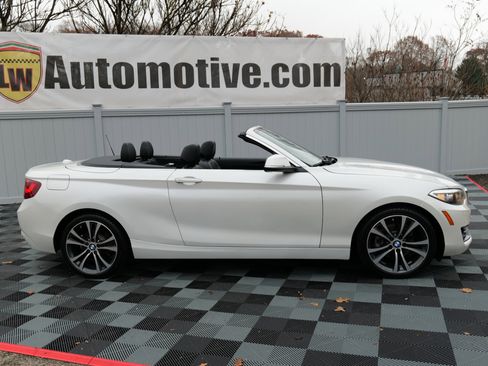 Used 2017 BMW 230i xDrive Convertible image 4