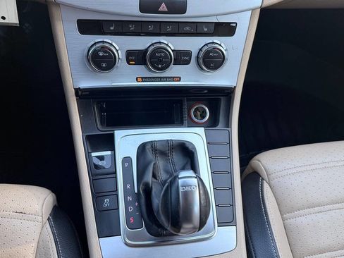 Used 2013 Volkswagen CC R-Line FWD image 15