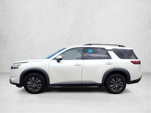 Used 2023 Nissan Pathfinder SV AWD/4WD image 7