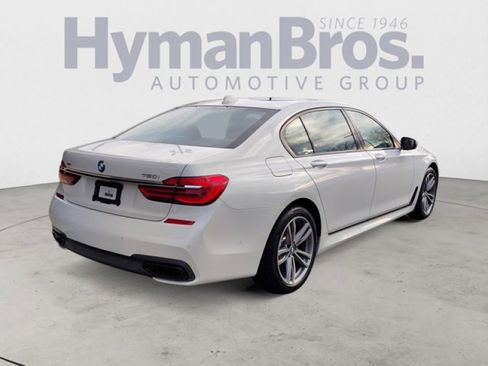 Used 2019 BMW 750i xDrive image 3