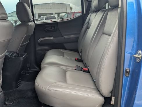 Used 2017 Toyota Tacoma SR5 w/ Tow Package AWD/4WD image 23