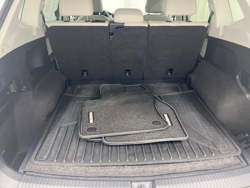 Used 2024 Volkswagen Tiguan S image 9