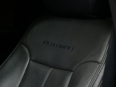 Used 2016 Ford F250 Platinum w/ FX4 Off-Road Package image 32