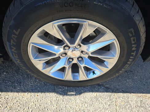 Used 2023 Chevrolet Tahoe Premier image 36