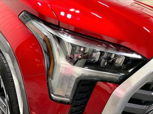 Used 2022 Toyota Tundra Limited AWD/4WD image 28