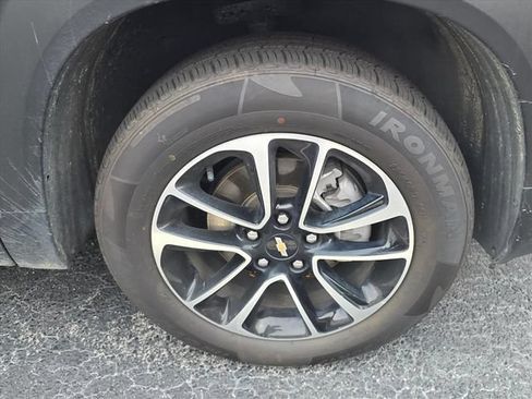 Certified 2025 Chevrolet TrailBlazer LT AWD/4WD image 17