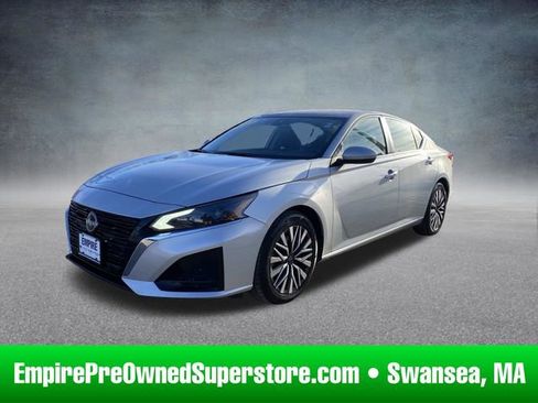 Used 2023 Nissan Altima 2.5 SV FWD image 1