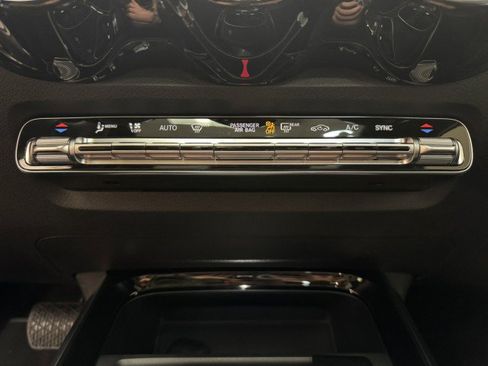 Used 2026 Mercedes-Benz GLB 250 image 18