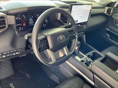 Used 2023 Toyota Tundra Limited AWD/4WD image 15