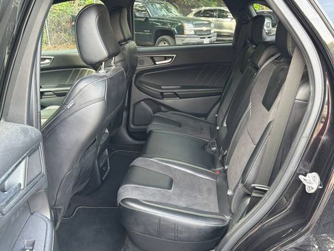 Used 2022 Ford Edge ST AWD/4WD image 16