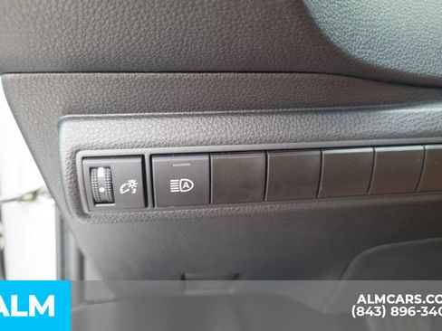 Used 2024 Toyota Corolla LE FWD image 18