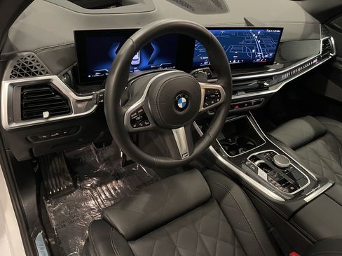 Used 2026 BMW X5 xDrive40i w/ M Sport Package AWD/4WD image 13