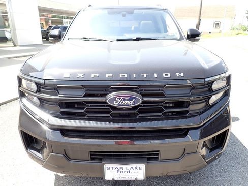 Used 2025 Ford Expedition Active AWD/4WD image 12