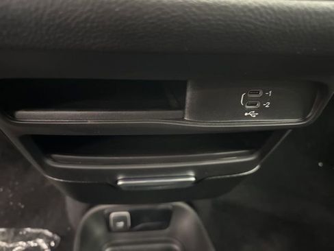 New 2026 Chrysler Pacifica Select w/ S Appearance Package image 13