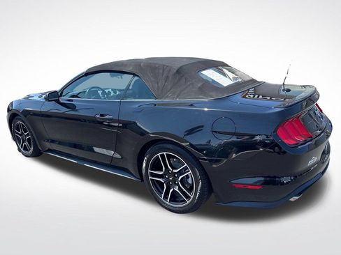 Used 2022 Ford Mustang Premium RWD image 6