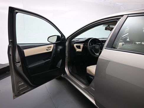 Used 2016 Toyota Corolla LE image 7