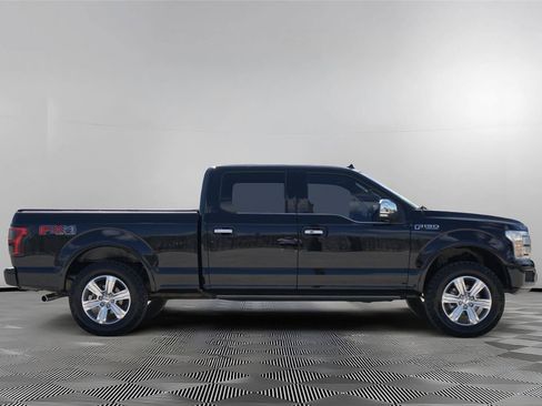 Used 2018 Ford F150 Platinum w/ Equipment Group 701A Luxury AWD/4WD image 4