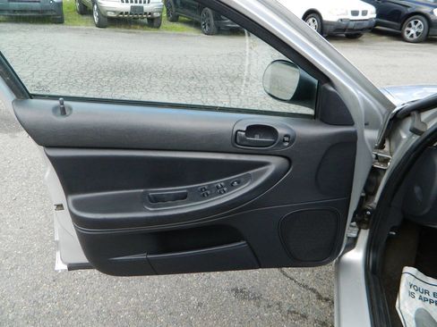 Used 2004 Dodge Stratus SE image 20