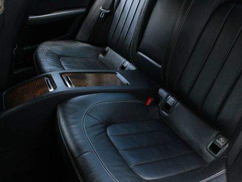Used 2013 Mercedes-Benz CLS 550 w/ Premium I Pkg image 21