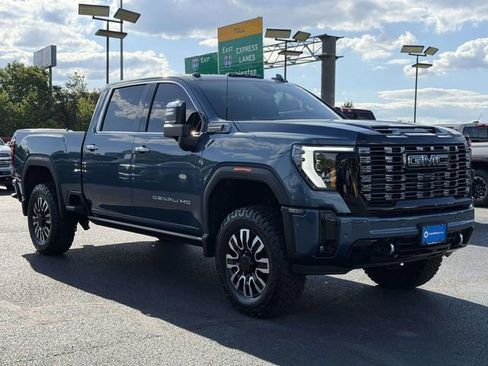 Used 2026 GMC Sierra 2500 Denali Ultimate w/ LPO, GMC Protection Package AWD/4WD image 1