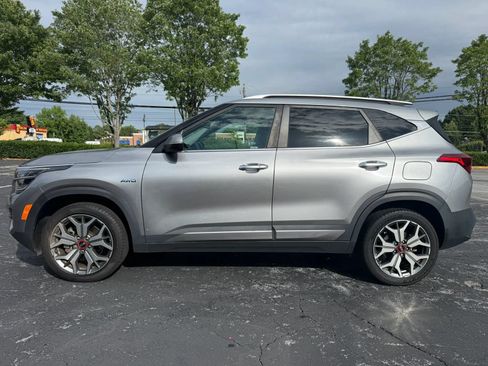 Used 2021 Kia Seltos SX w/ SX Sunroof Package AWD/4WD image 4