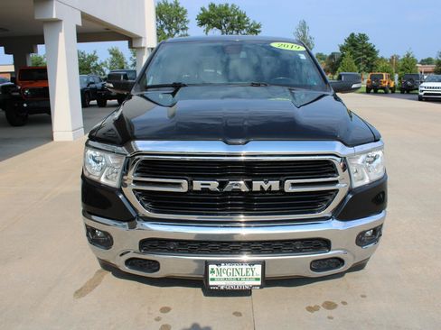 Used 2019 RAM 1500 Big Horn AWD/4WD image 3