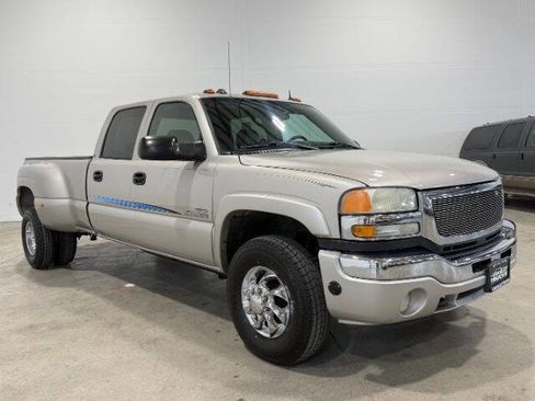 Used 2005 GMC Sierra 3500 SLT w/ Heavy-Duty Power Package image 5