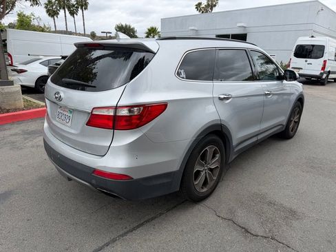 Used 2013 Hyundai Santa Fe GLS FWD image 12