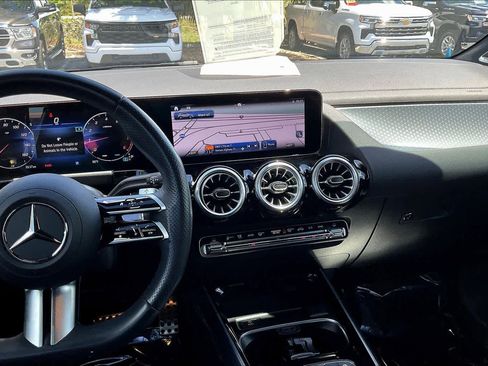 Used 2025 Mercedes-Benz GLA 250 image 7