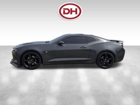 Used 2018 Chevrolet Camaro SS RWD image 6
