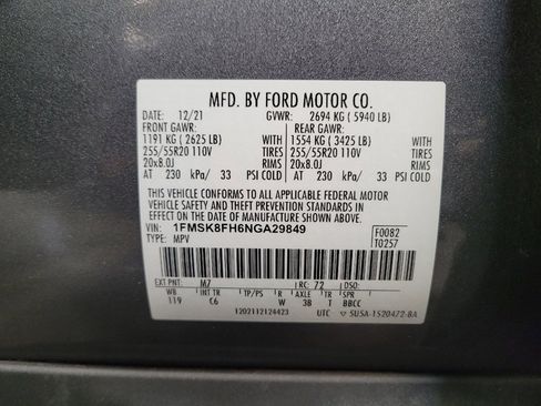 Used 2022 Ford Explorer Limited w/ Equipment Group 301A AWD/4WD image 33