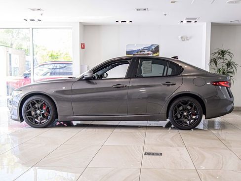Used 2022 Alfa Romeo Giulia Ti AWD/4WD image 6