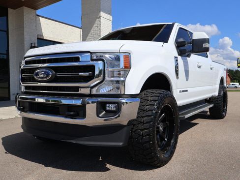 Used 2022 Ford F250 Lariat AWD/4WD image 2